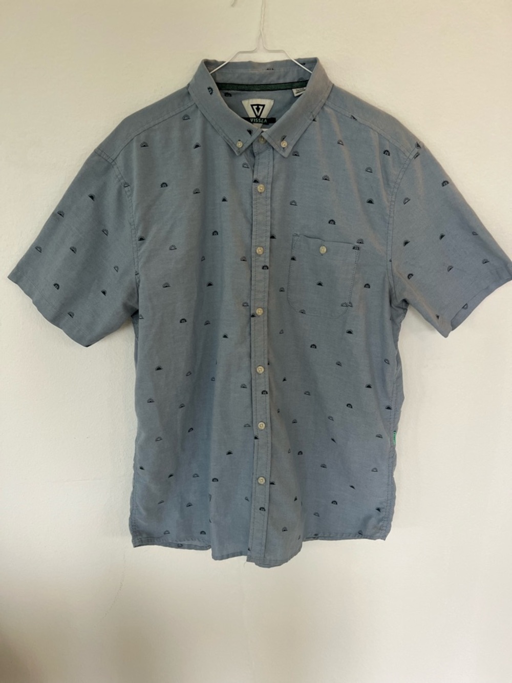 VISSLA Men's Short-Sleeve Button-Down Shirt - Dusty Blue with Navy Micro Motif